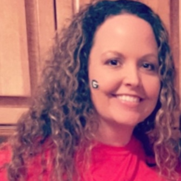 Meet your Posher, Trish - Picture 1 of 1